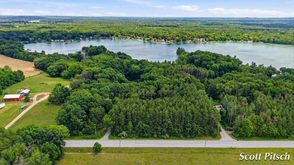 1450 Payne Lake Road Middleville, MI 49333