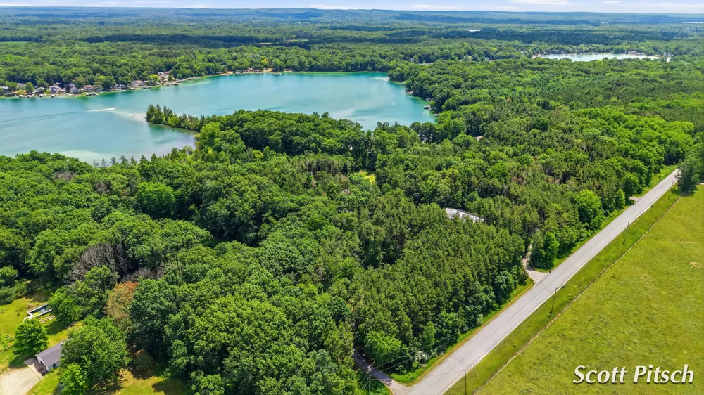 1450 Payne Lake Road Middleville, MI 49333