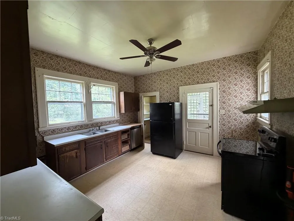 7 Park Boulevard Winston-Salem, NC 27127