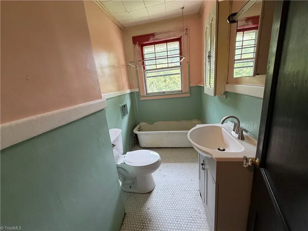 7 Park Boulevard Winston-Salem, NC 27127