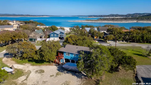 895 Lakebreeze Drive Canyon Lake, TX 78133