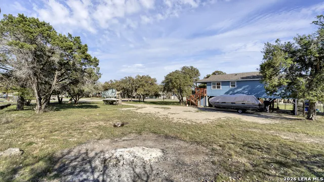 895 Lakebreeze Drive Canyon Lake, TX 78133