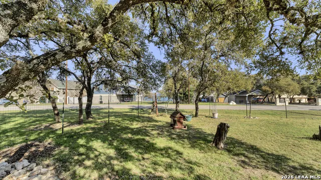 895 Lakebreeze Drive Canyon Lake, TX 78133
