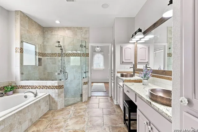 172 RIVER CHASE DR New Braunfels, TX 78132