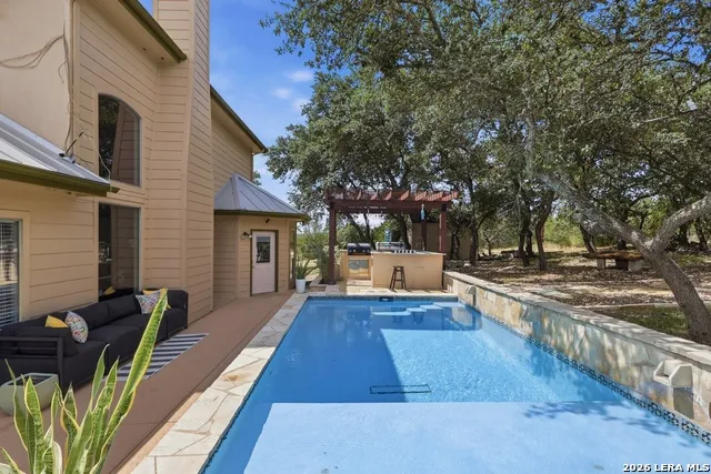 172 RIVER CHASE DR New Braunfels, TX 78132