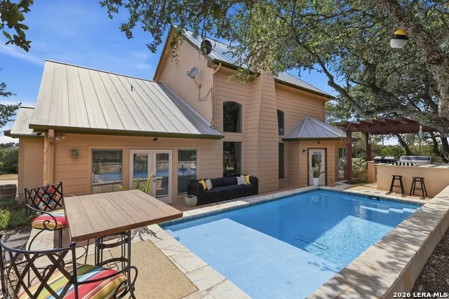 172 RIVER CHASE DR New Braunfels, TX 78132