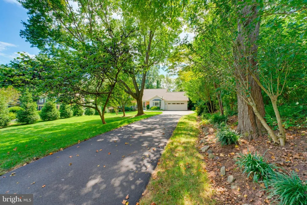 11399 BANTRY TERRACE Fairfax, VA 22030