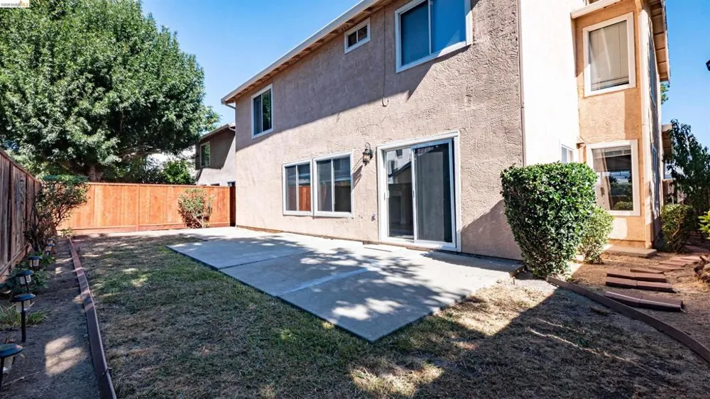 1548 Freed Cir Pittsburg, CA 94565
