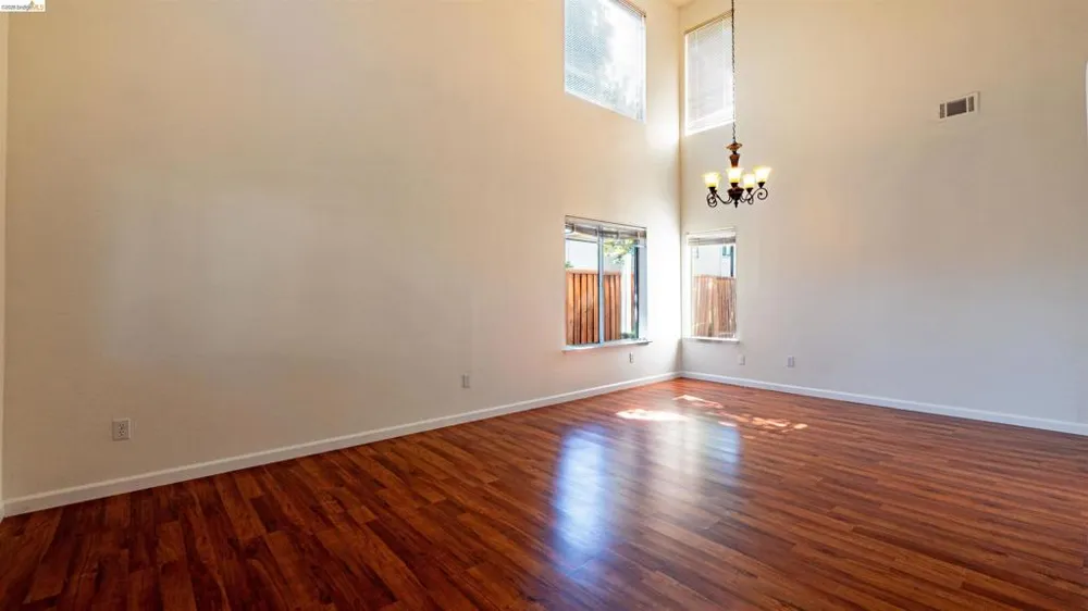 1548 Freed Cir Pittsburg, CA 94565