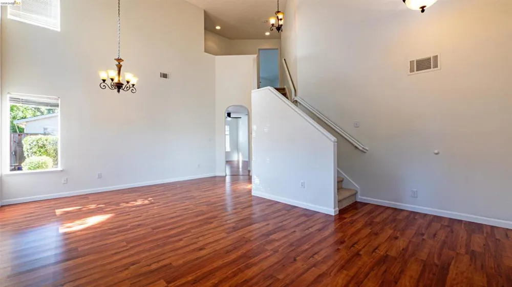 1548 Freed Cir Pittsburg, CA 94565