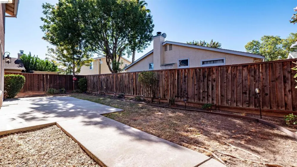 1548 Freed Cir Pittsburg, CA 94565