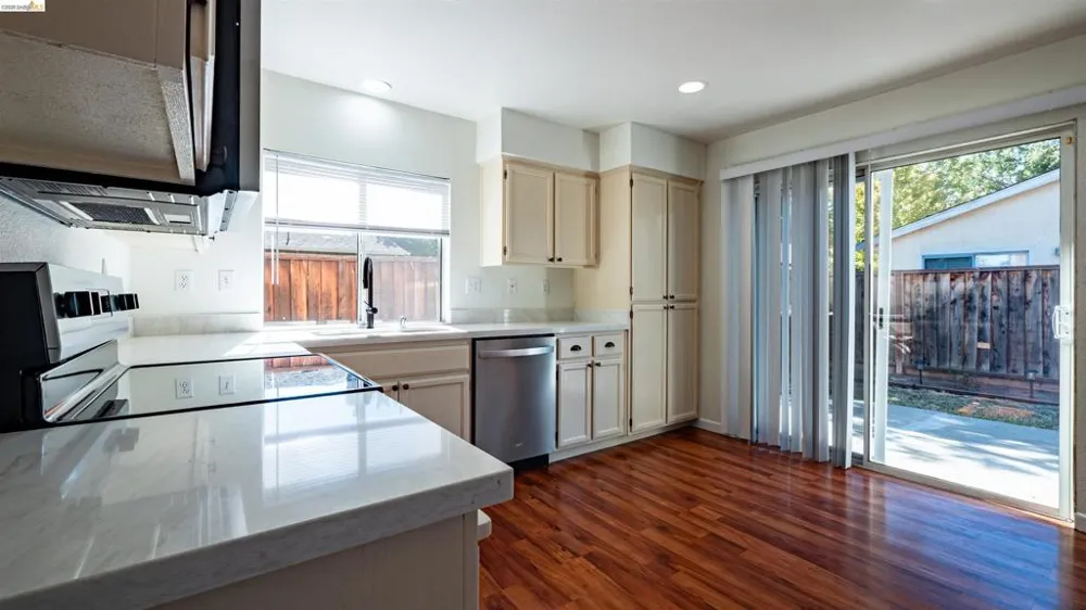 1548 Freed Cir Pittsburg, CA 94565
