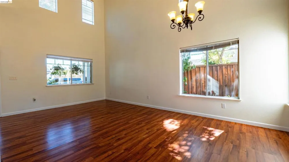 1548 Freed Cir Pittsburg, CA 94565