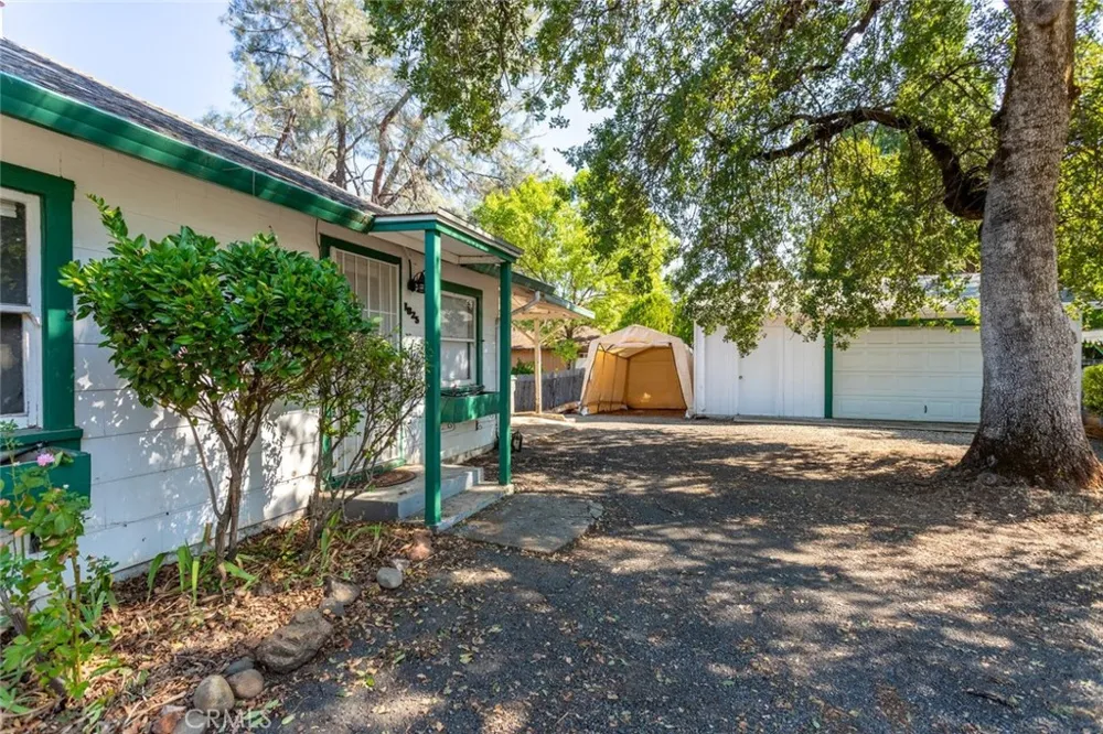 1825 Grand Coulee Shasta Lake, CA 96019