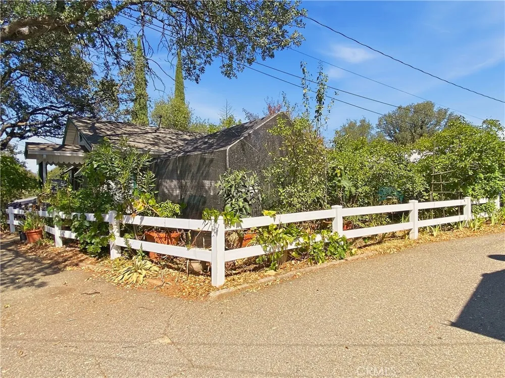 1825 Grand Coulee Shasta Lake, CA 96019