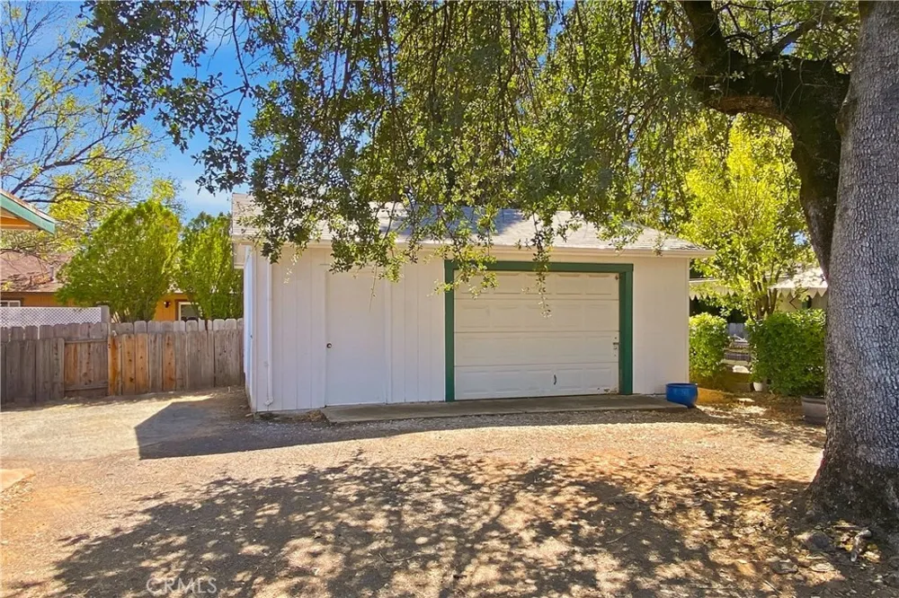 1825 Grand Coulee Shasta Lake, CA 96019