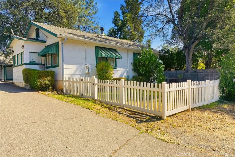 1825 Grand Coulee Shasta Lake, CA 96019