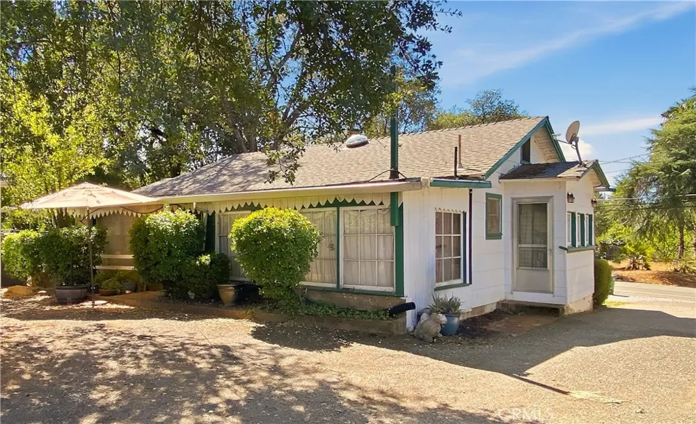 1825 Grand Coulee Shasta Lake, CA 96019