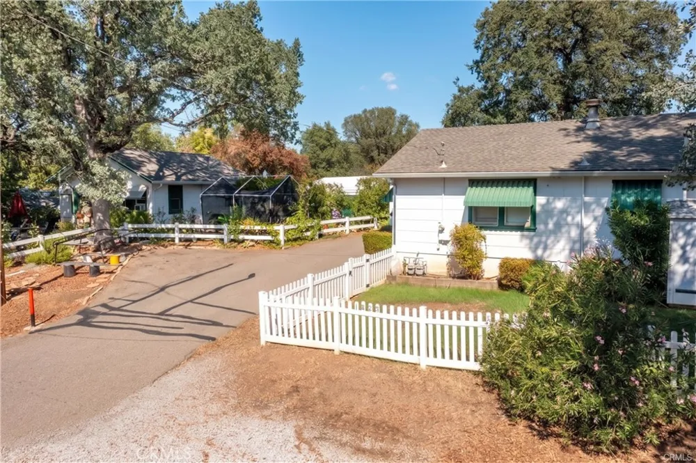 1825 Grand Coulee Shasta Lake, CA 96019