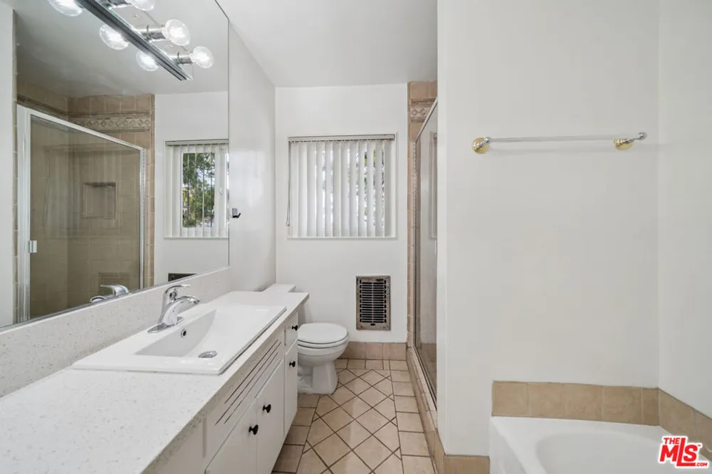 1520 Hayworth Avenue #19 Los Angeles, CA 90046