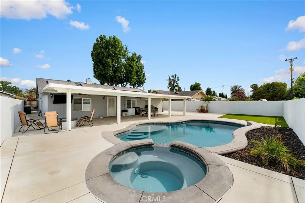 5019 Roosevelt Chino, CA 91710