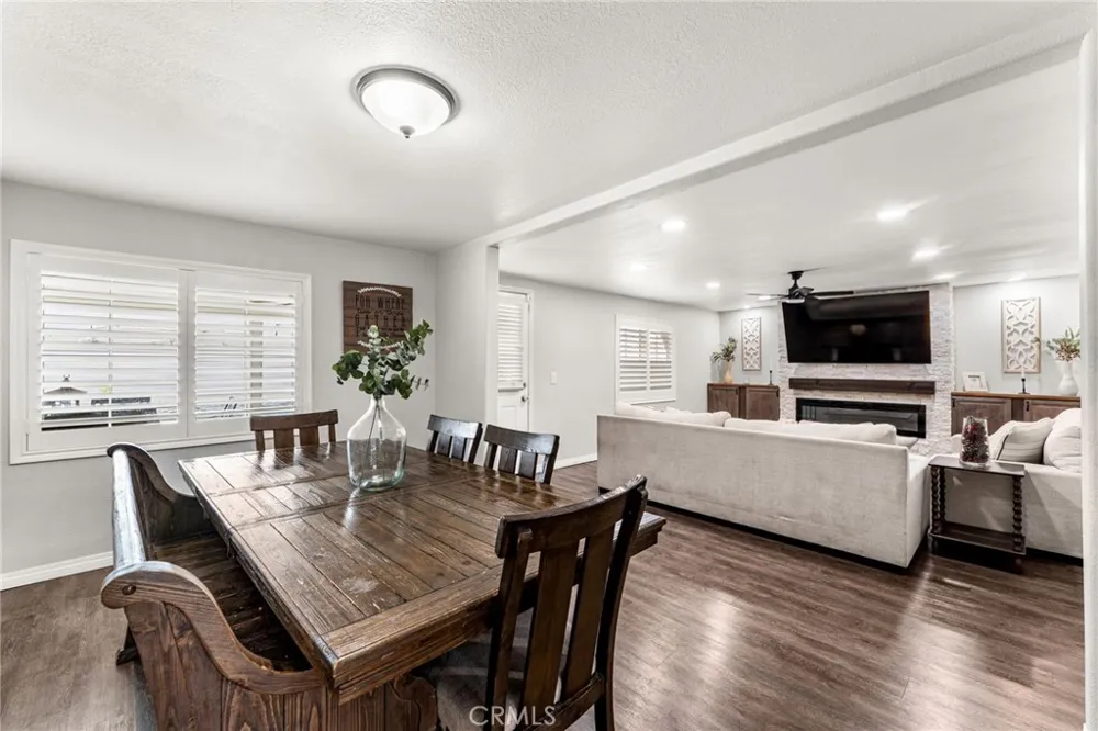 5019 Roosevelt Chino, CA 91710