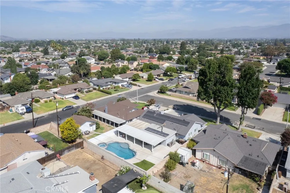 5019 Roosevelt Chino, CA 91710
