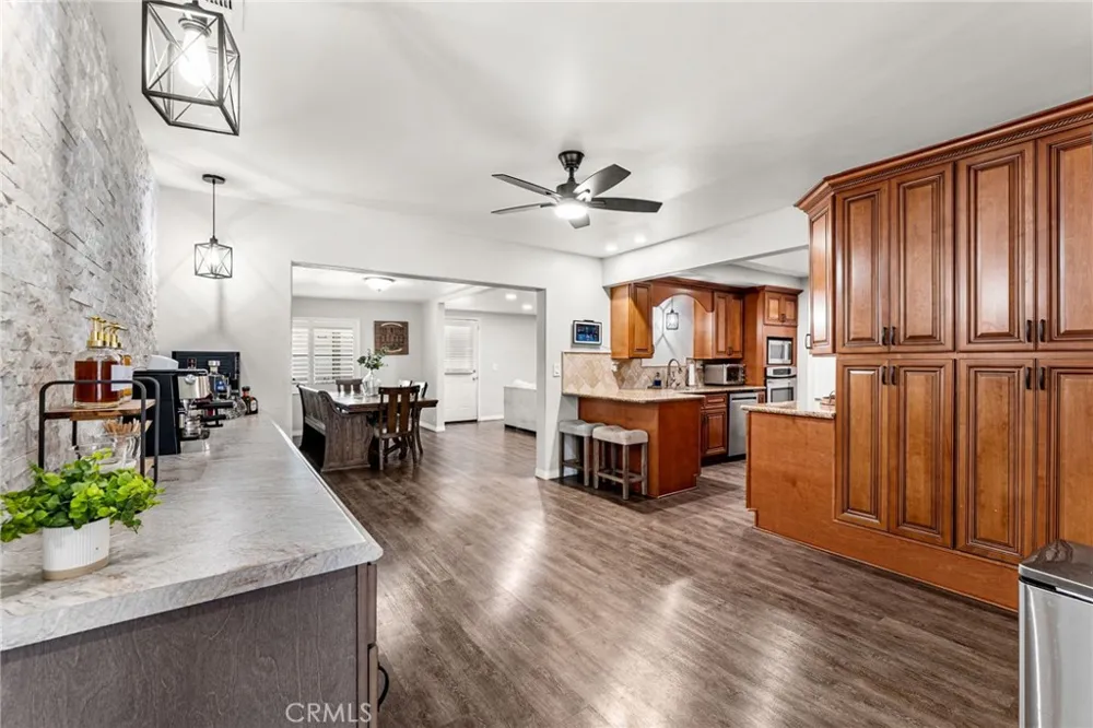 5019 Roosevelt Chino, CA 91710