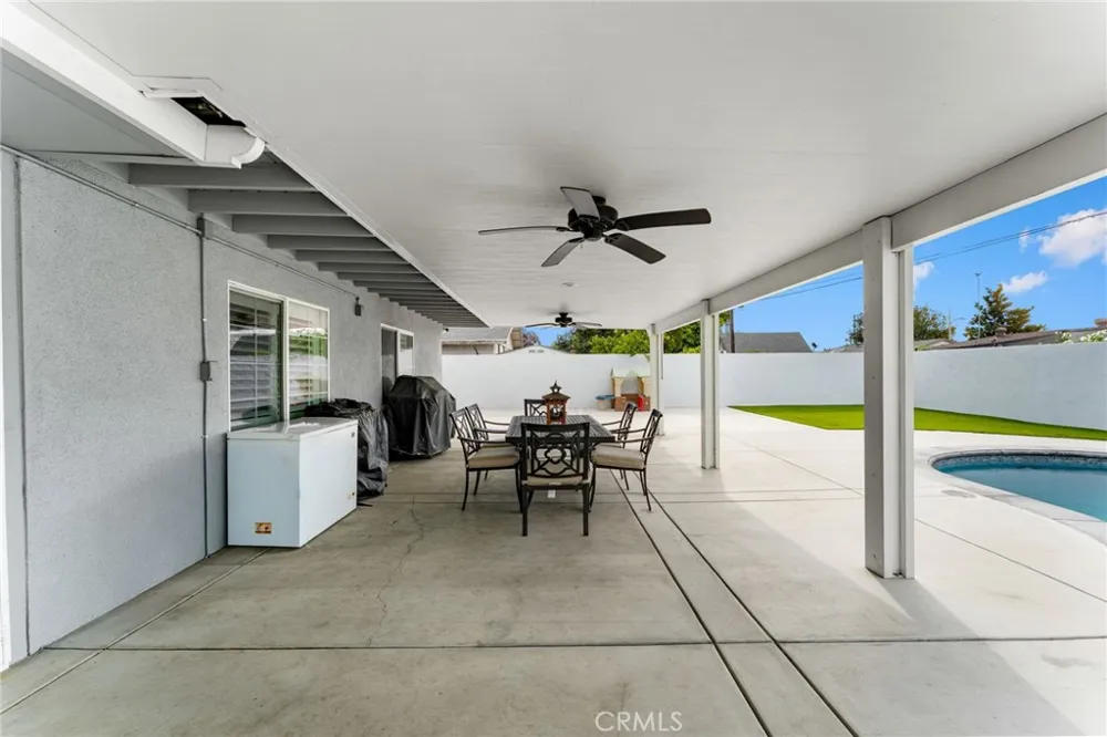 5019 Roosevelt Chino, CA 91710