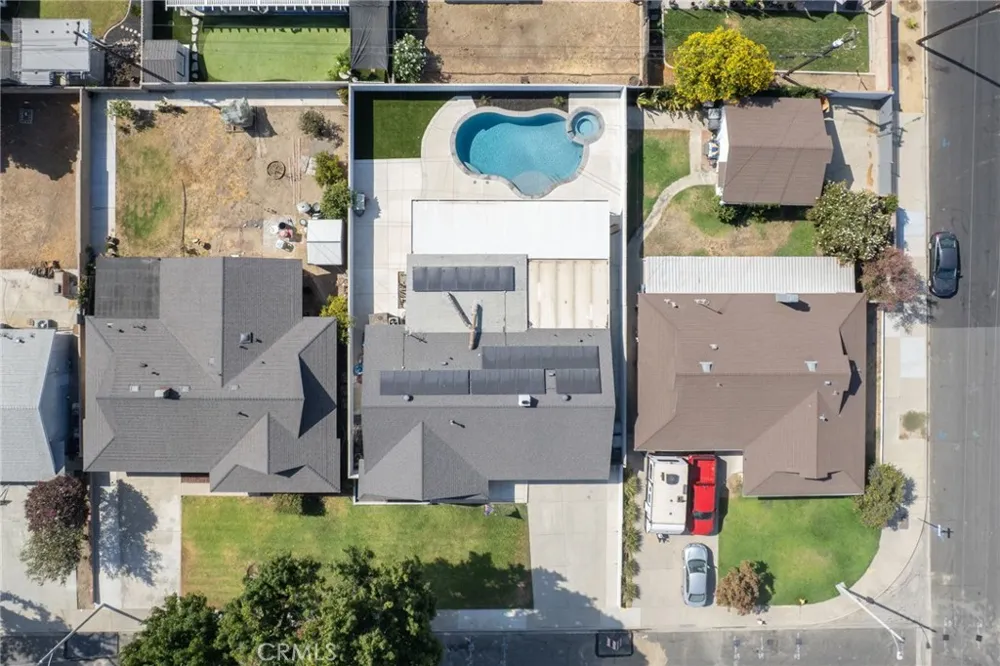 5019 Roosevelt Chino, CA 91710