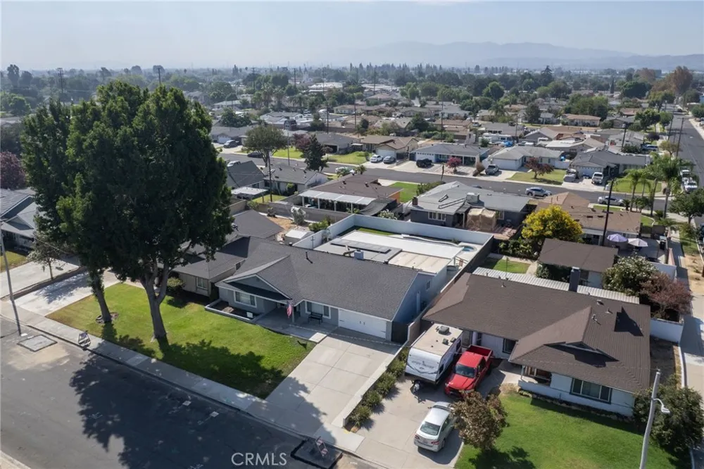 5019 Roosevelt Chino, CA 91710