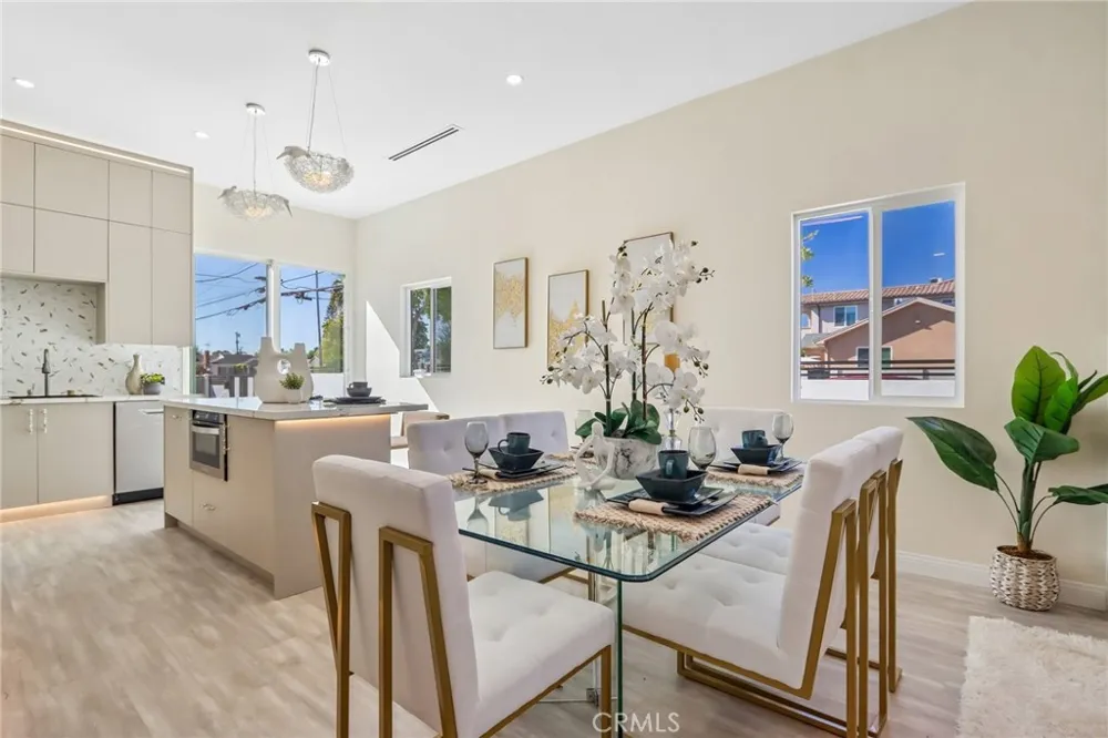 8149 Saint Clair Avenue North Hollywood, CA 91605