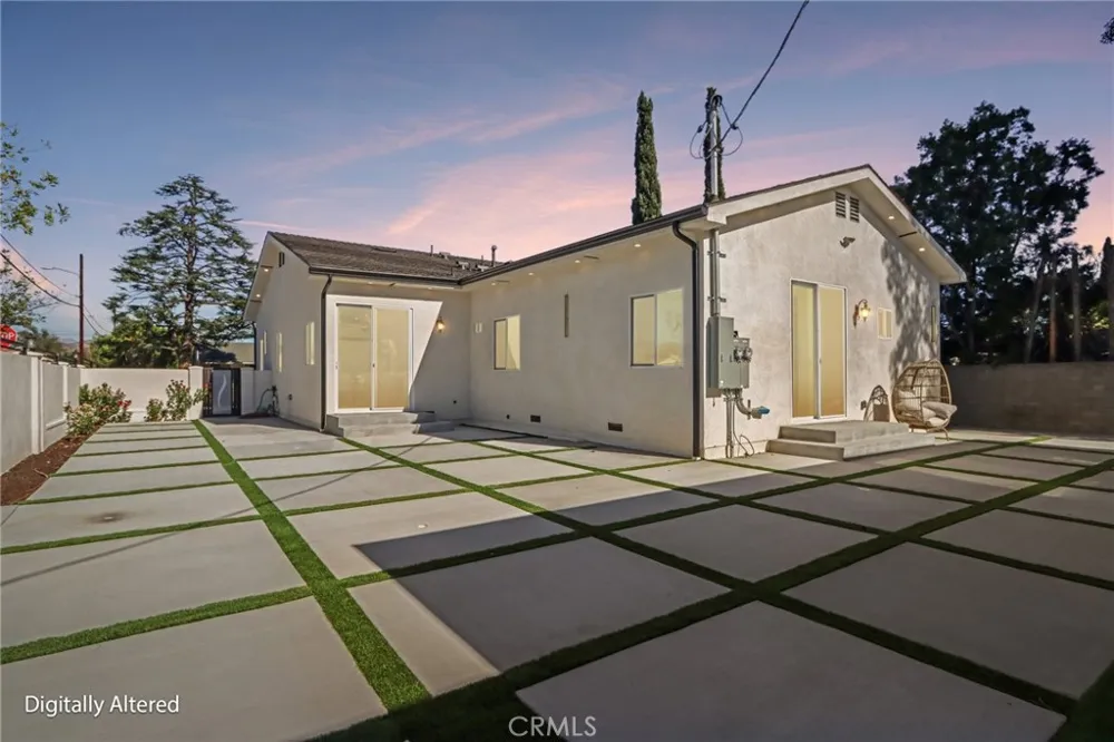8149 Saint Clair Avenue North Hollywood, CA 91605