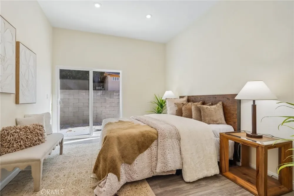 8149 Saint Clair Avenue North Hollywood, CA 91605
