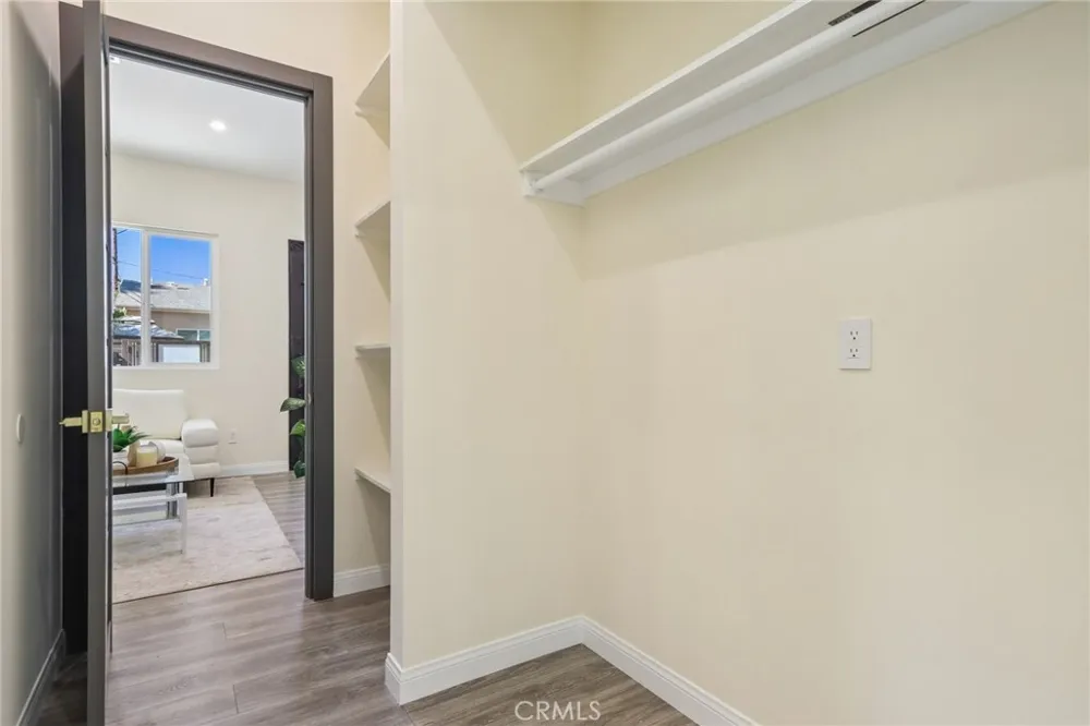 8149 Saint Clair Avenue North Hollywood, CA 91605