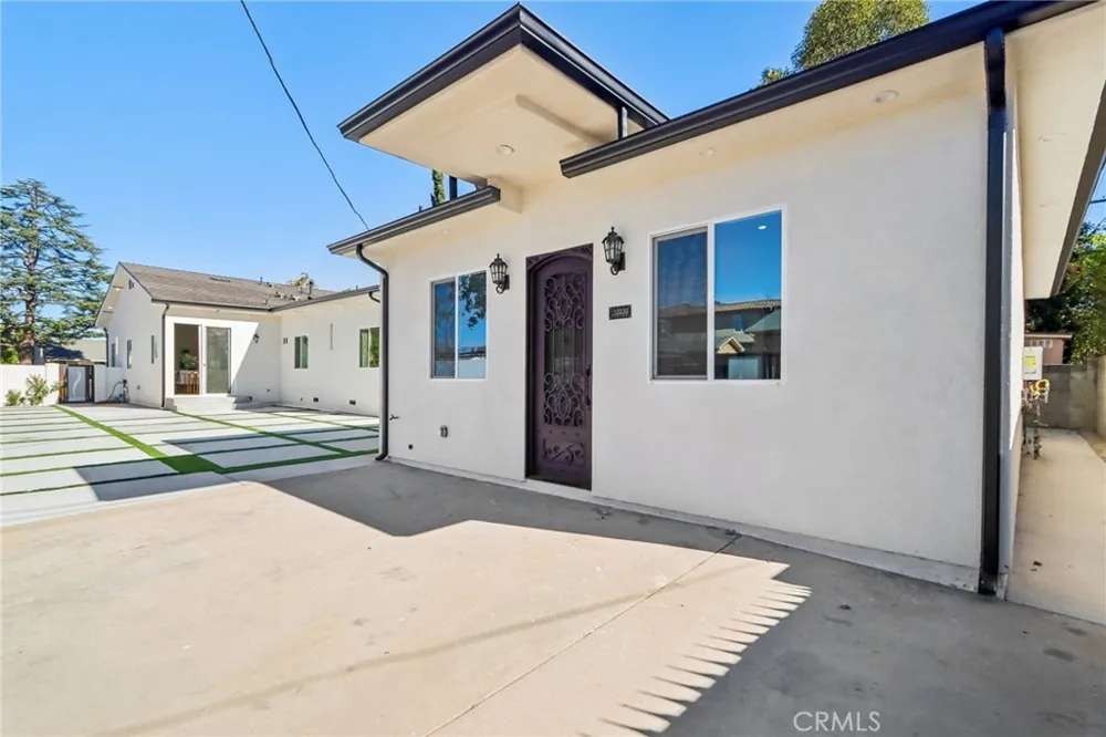 8149 Saint Clair Avenue North Hollywood, CA 91605