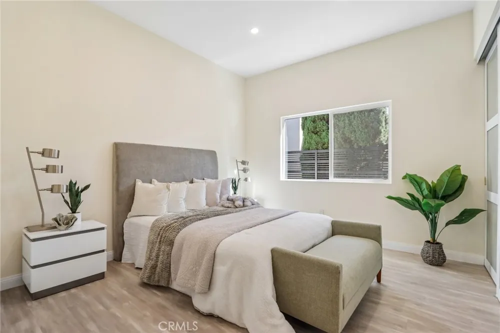8149 Saint Clair Avenue North Hollywood, CA 91605