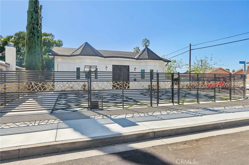8149 Saint Clair Avenue North Hollywood, CA 91605