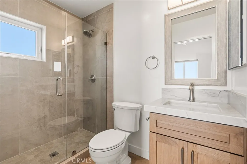 215 Oceanside Blvd #5 Oceanside, CA 92054