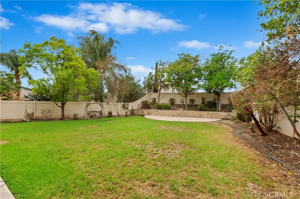 6841 Lokai Court Eastvale, CA 92880