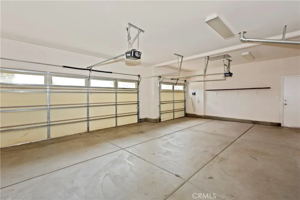 6841 Lokai Court Eastvale, CA 92880