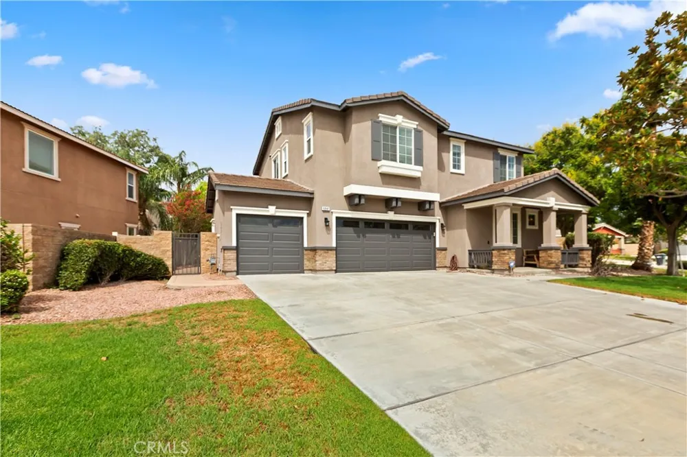 6841 Lokai Court Eastvale, CA 92880