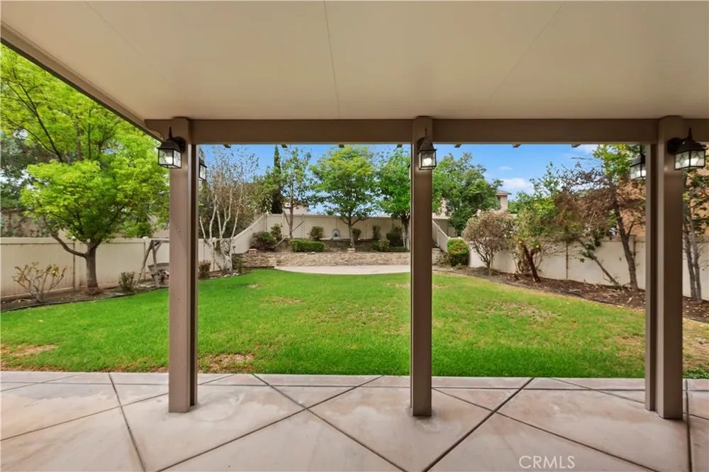 6841 Lokai Court Eastvale, CA 92880