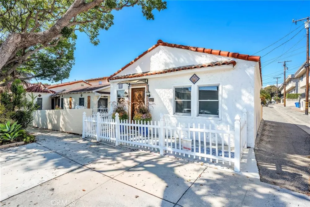 501 Ave B #C Redondo Beach, CA 90277