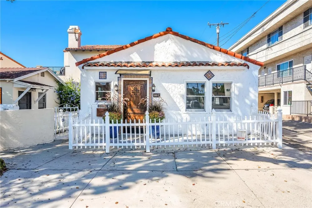 501 Ave B #C Redondo Beach, CA 90277