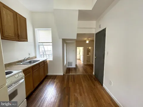 1021 CAROLINE STREET #APT 2