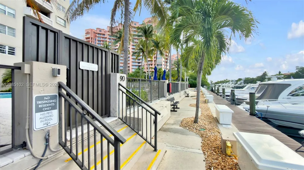 90 Edgewater Dr #PH10 Coral Gables, FL 33133