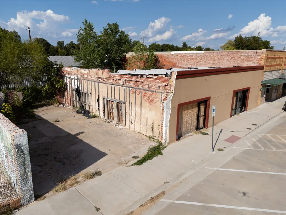 416 W Main Ada, OK 74820