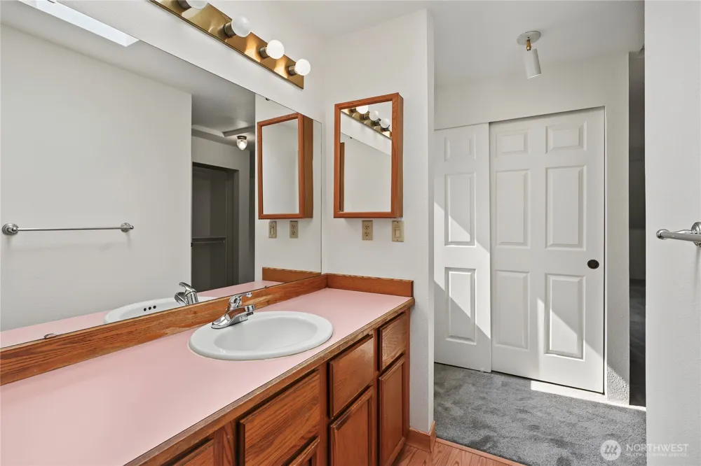 422 S 329th Lane Federal Way, WA 98003