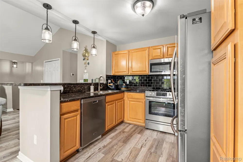 16015 Morningside Northville Township, MI 48168